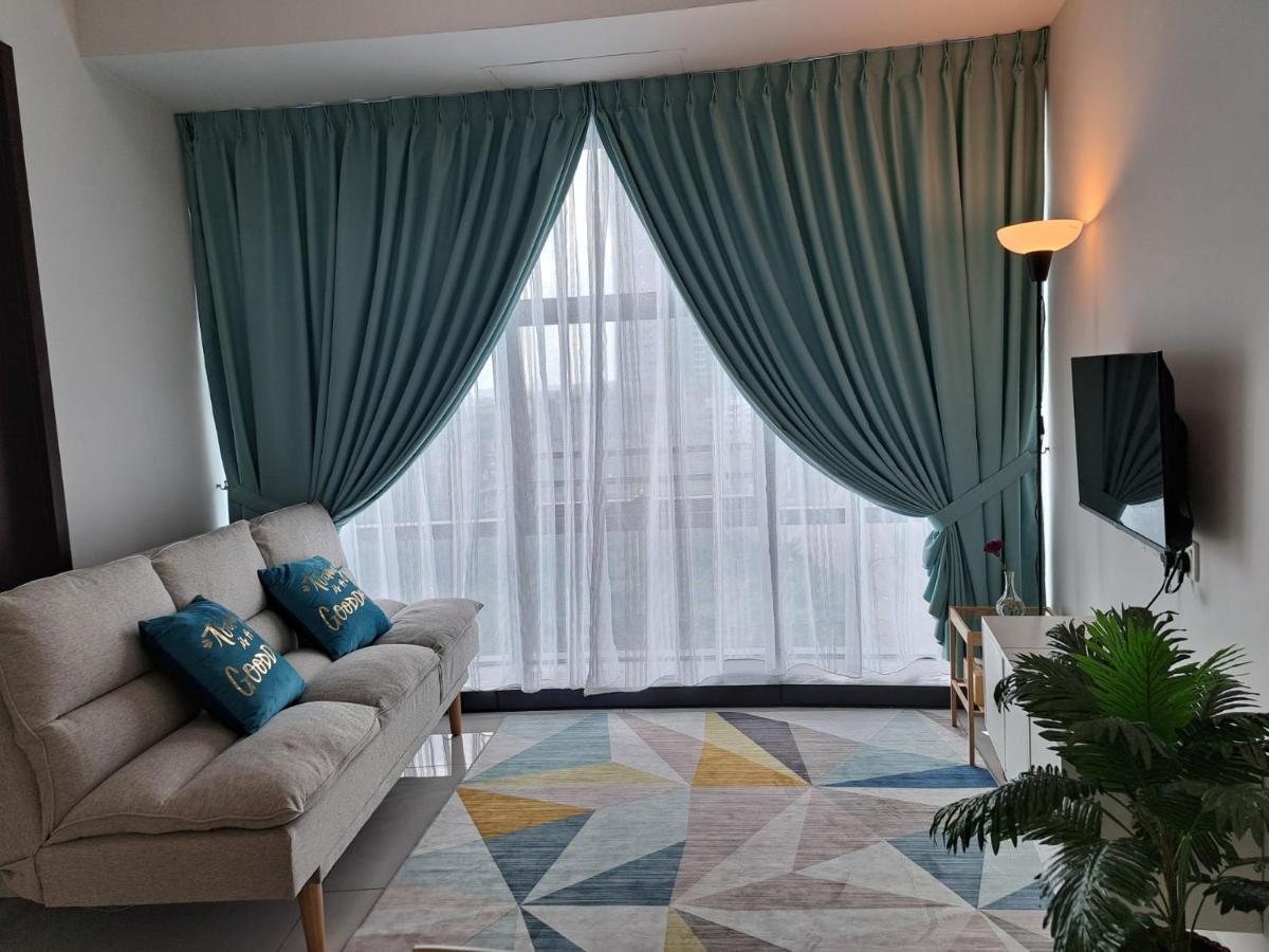 Cozy Home Country Garden At Dangabay Of Jb, Free Wifi And Streaming Johor Bahru Luaran gambar