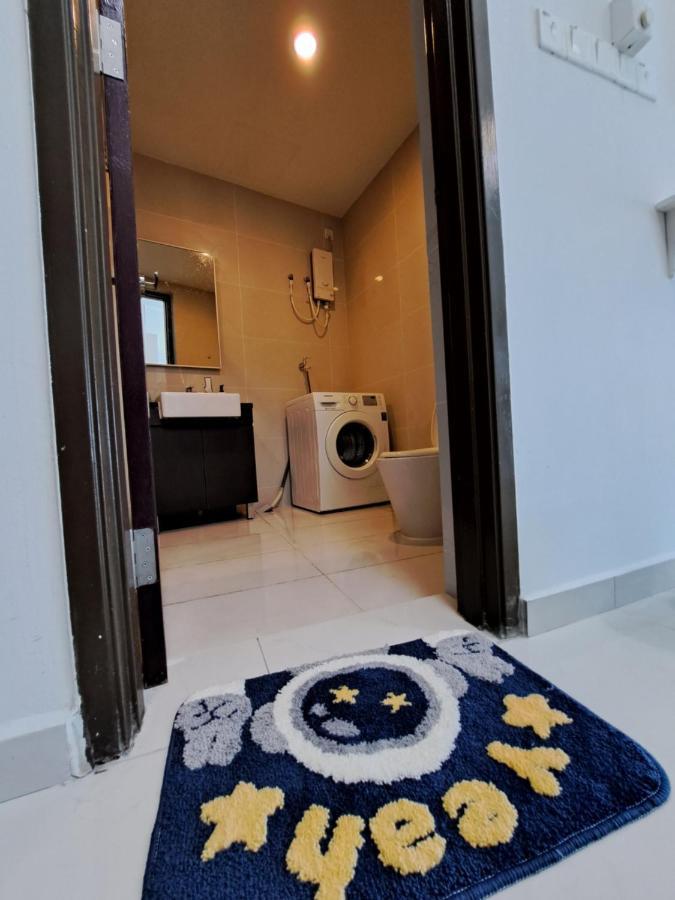 Cozy Home Country Garden At Dangabay Of Jb, Free Wifi And Streaming Johor Bahru Luaran gambar