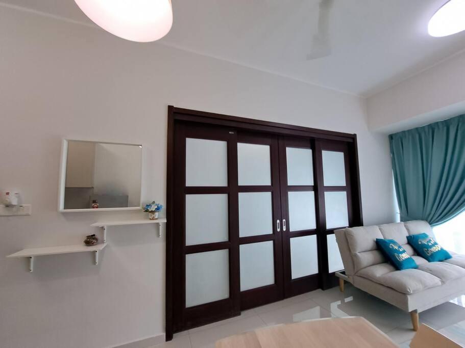Cozy Home Country Garden At Dangabay Of Jb, Free Wifi And Streaming Johor Bahru Luaran gambar