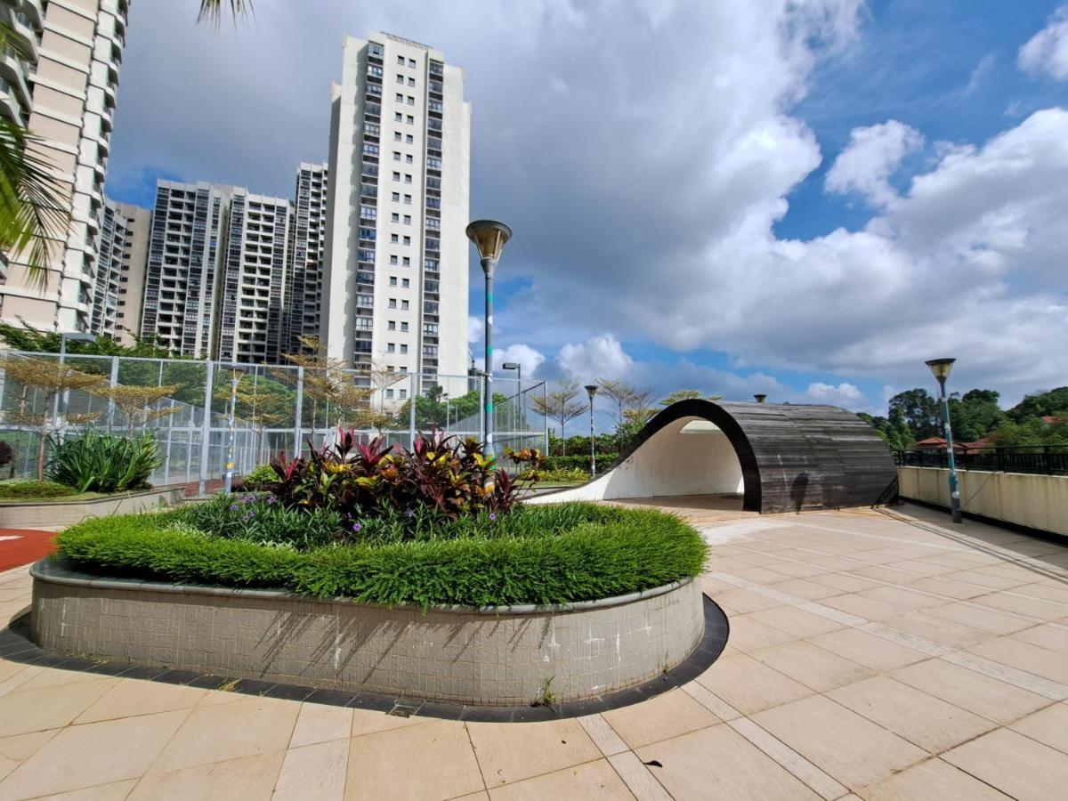 Cozy Home Country Garden At Dangabay Of Jb, Free Wifi And Streaming Johor Bahru Luaran gambar